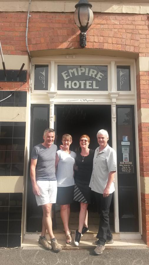 The Empire Hotel Deloraine Dış mekan fotoğraf